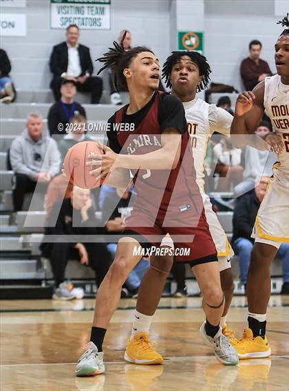 Thumbnail 1 in Elmira vs Mount Vernon (NYSPHSAA Class AAA Regional Semifinal) photogallery.