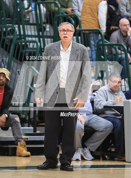 Thumbnail 3 in Elmira vs Mount Vernon (NYSPHSAA Class AAA Regional Semifinal) photogallery.