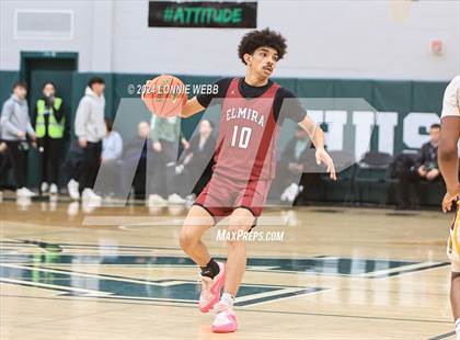 Thumbnail 3 in Elmira vs Mount Vernon (NYSPHSAA Class AAA Regional Semifinal) photogallery.
