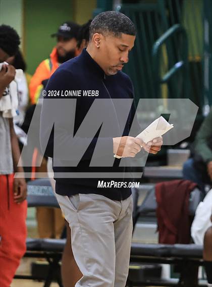 Thumbnail 3 in Elmira vs Mount Vernon (NYSPHSAA Class AAA Regional Semifinal) photogallery.