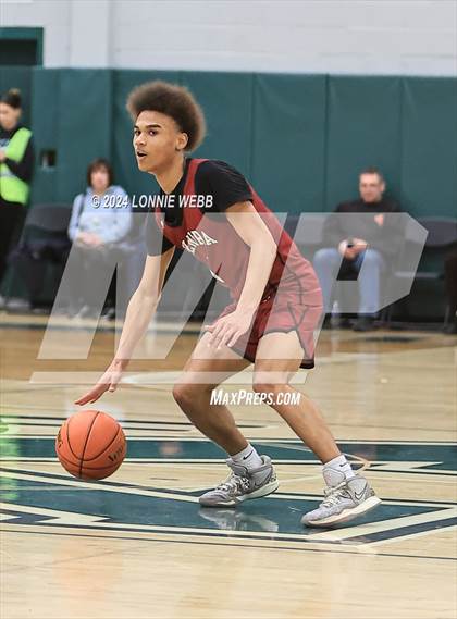 Thumbnail 2 in Elmira vs Mount Vernon (NYSPHSAA Class AAA Regional Semifinal) photogallery.