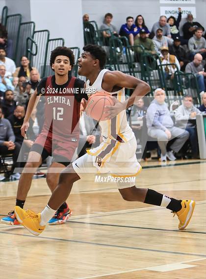 Thumbnail 3 in Elmira vs Mount Vernon (NYSPHSAA Class AAA Regional Semifinal) photogallery.