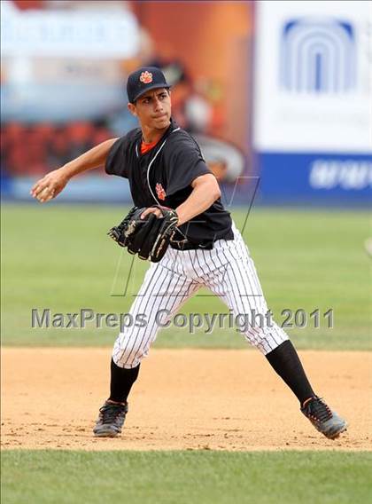 Thumbnail 2 in Norwood-Norfolk vs. Tuckahoe (NYSPHSAA Class C Final) photogallery.