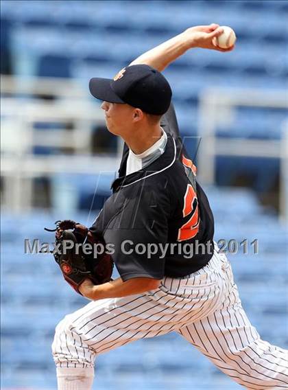 Thumbnail 1 in Norwood-Norfolk vs. Tuckahoe (NYSPHSAA Class C Final) photogallery.