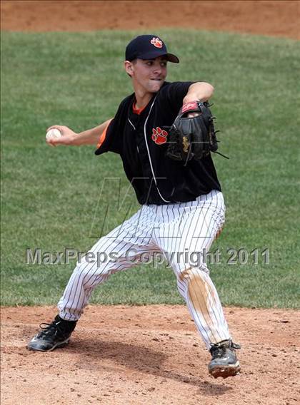 Thumbnail 2 in Norwood-Norfolk vs. Tuckahoe (NYSPHSAA Class C Final) photogallery.