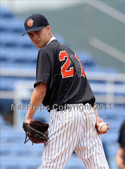 Thumbnail 2 in Norwood-Norfolk vs. Tuckahoe (NYSPHSAA Class C Final) photogallery.