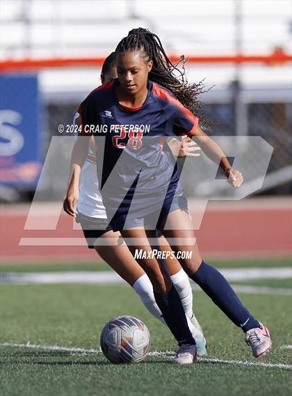 Thumbnail 3 in Mountain Crest vs. Murray (UHSAA 4A Second Round) photogallery.