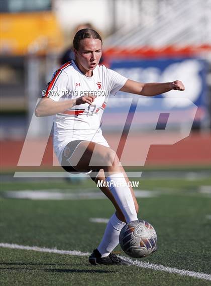 Thumbnail 3 in Mountain Crest vs. Murray (UHSAA 4A Second Round) photogallery.