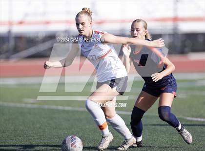 Thumbnail 2 in Mountain Crest vs. Murray (UHSAA 4A Second Round) photogallery.