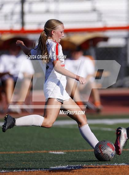 Thumbnail 3 in Mountain Crest vs. Murray (UHSAA 4A Second Round) photogallery.