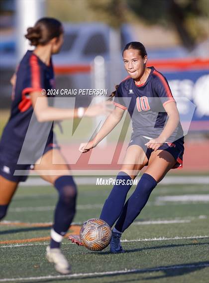 Thumbnail 2 in Mountain Crest vs. Murray (UHSAA 4A Second Round) photogallery.