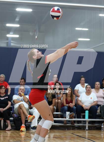 Thumbnail 3 in St. Thomas Aquinas vs New Smyrna Beach (Nike Tournament of Champions) photogallery.