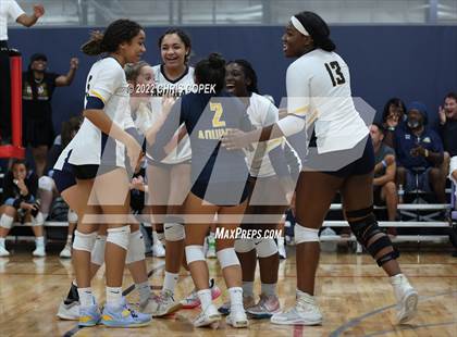 Thumbnail 3 in St. Thomas Aquinas vs New Smyrna Beach (Nike Tournament of Champions) photogallery.