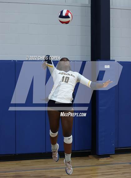 Thumbnail 3 in St. Thomas Aquinas vs New Smyrna Beach (Nike Tournament of Champions) photogallery.