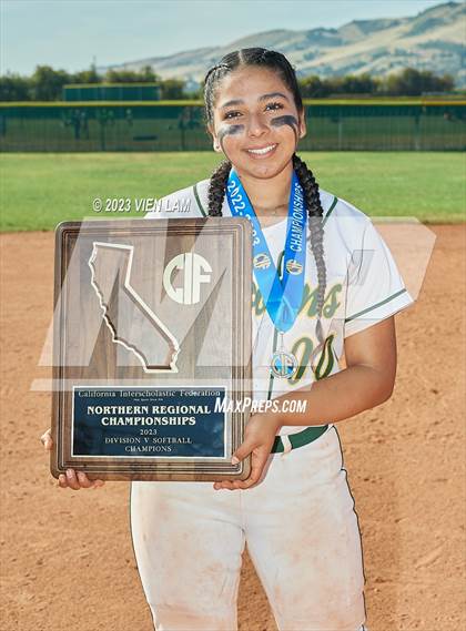 Thumbnail 3 in North Salinas @ Live Oak (CIF NorCal Division V Regional Final) photogallery.