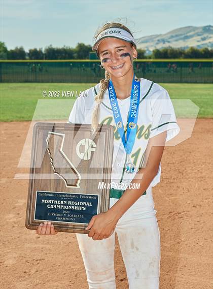 Thumbnail 2 in North Salinas @ Live Oak (CIF NorCal Division V Regional Final) photogallery.
