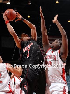 Thumbnail 1 in Artesia vs. Harvard-Westlake (CIF SoCal D3 Final) photogallery.