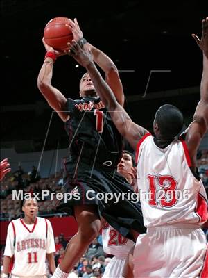 Thumbnail 3 in Artesia vs. Harvard-Westlake (CIF SoCal D3 Final) photogallery.
