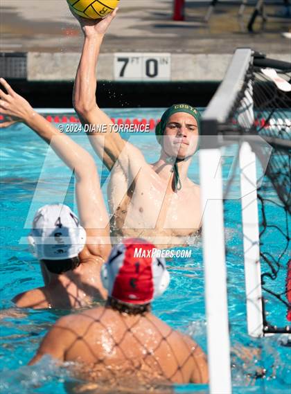 Thumbnail 2 in Mira Costa vs. Crean Lutheran photogallery.