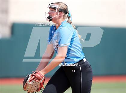 Thumbnail 3 in Lake Creek vs. Rock Hill (UIL 5A Softball Semifinal) photogallery.