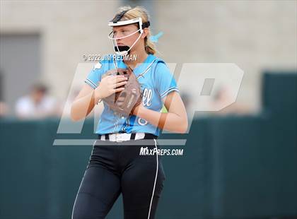 Thumbnail 2 in Lake Creek vs. Rock Hill (UIL 5A Softball Semifinal) photogallery.