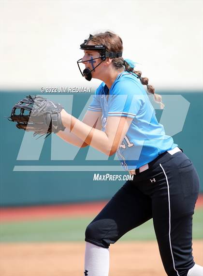 Thumbnail 1 in Lake Creek vs. Rock Hill (UIL 5A Softball Semifinal) photogallery.