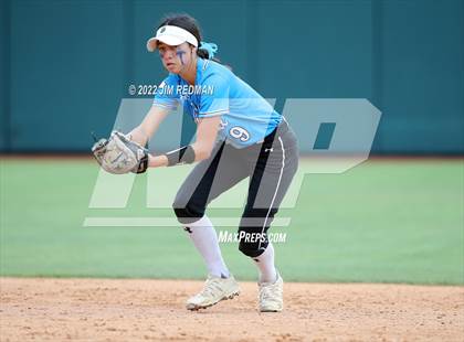 Thumbnail 1 in Lake Creek vs. Rock Hill (UIL 5A Softball Semifinal) photogallery.