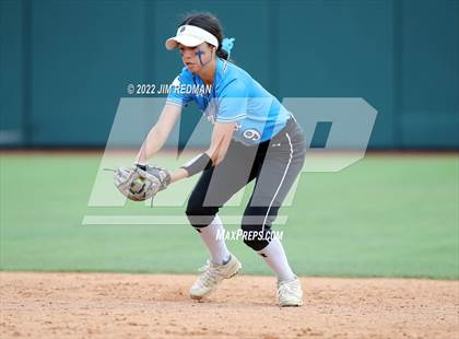 Thumbnail 3 in Lake Creek vs. Rock Hill (UIL 5A Softball Semifinal) photogallery.