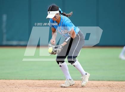 Thumbnail 1 in Lake Creek vs. Rock Hill (UIL 5A Softball Semifinal) photogallery.