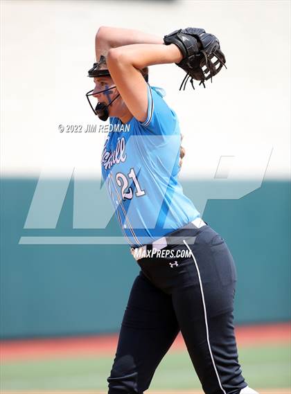 Thumbnail 2 in Lake Creek vs. Rock Hill (UIL 5A Softball Semifinal) photogallery.