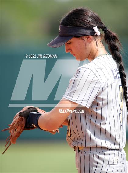 Thumbnail 2 in Lake Creek vs. Rock Hill (UIL 5A Softball Semifinal) photogallery.