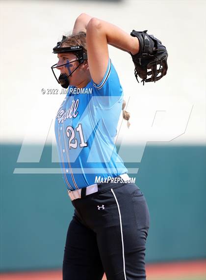 Thumbnail 1 in Lake Creek vs. Rock Hill (UIL 5A Softball Semifinal) photogallery.