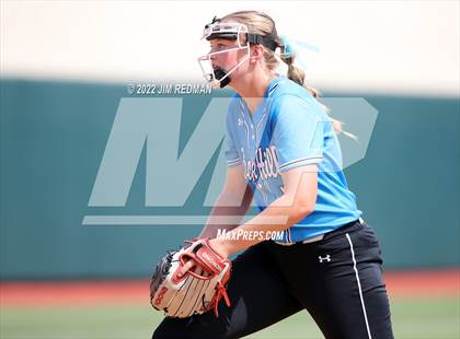 Thumbnail 1 in Lake Creek vs. Rock Hill (UIL 5A Softball Semifinal) photogallery.