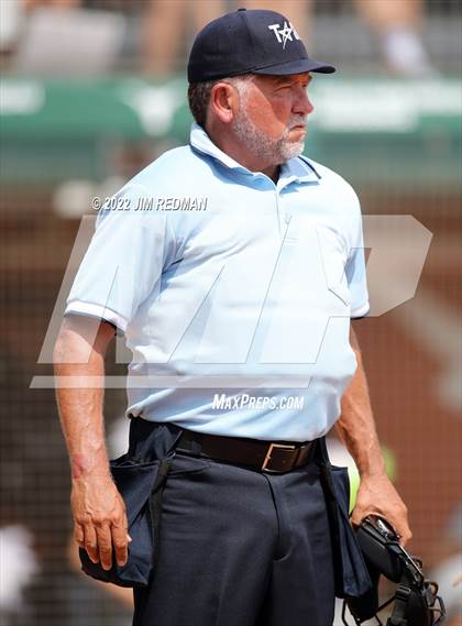 Thumbnail 2 in Lake Creek vs. Rock Hill (UIL 5A Softball Semifinal) photogallery.