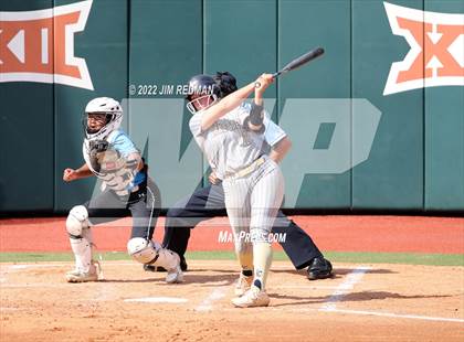Thumbnail 3 in Lake Creek vs. Rock Hill (UIL 5A Softball Semifinal) photogallery.