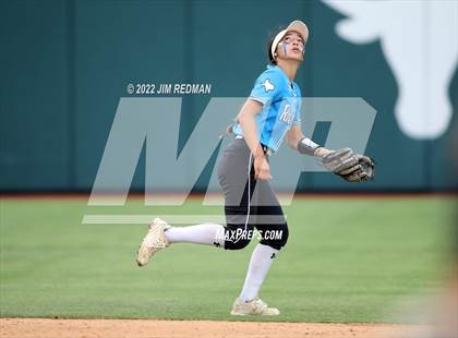 Thumbnail 1 in Lake Creek vs. Rock Hill (UIL 5A Softball Semifinal) photogallery.