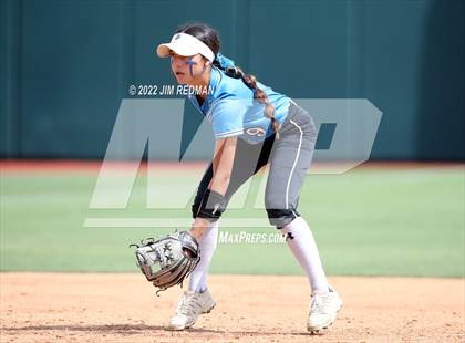 Thumbnail 3 in Lake Creek vs. Rock Hill (UIL 5A Softball Semifinal) photogallery.