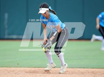 Thumbnail 3 in Lake Creek vs. Rock Hill (UIL 5A Softball Semifinal) photogallery.