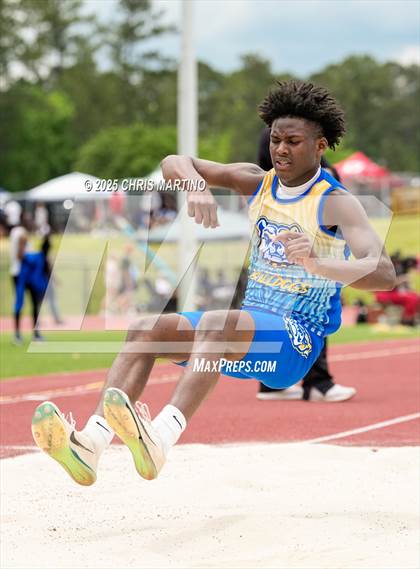 Thumbnail 1 in GHSA 5A Sectional A (Field Events) photogallery.
