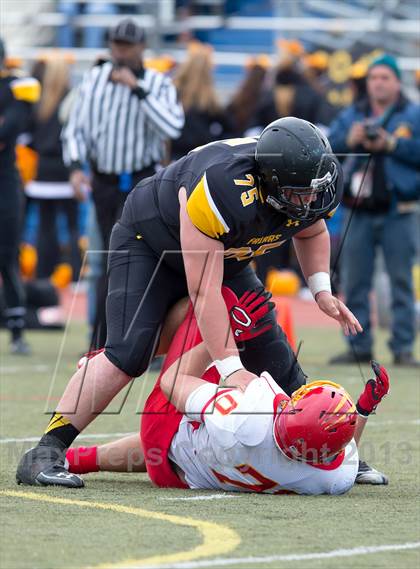 Thumbnail 2 in St. Anthony's vs. Chaminade (CHSFL Class AAA Final) photogallery.