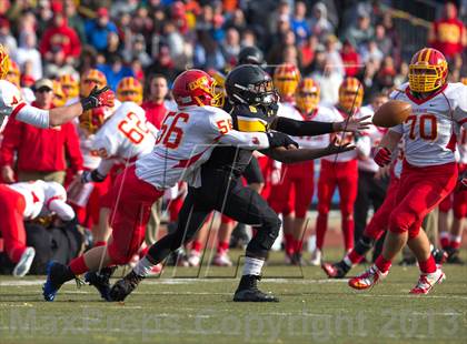 Thumbnail 1 in St. Anthony's vs. Chaminade (CHSFL Class AAA Final) photogallery.