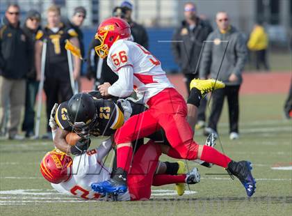 Thumbnail 3 in St. Anthony's vs. Chaminade (CHSFL Class AAA Final) photogallery.