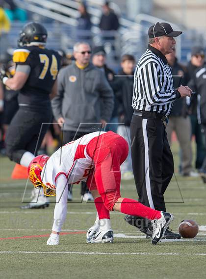 Thumbnail 1 in St. Anthony's vs. Chaminade (CHSFL Class AAA Final) photogallery.