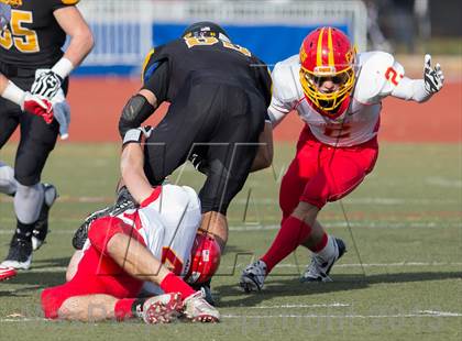 Thumbnail 2 in St. Anthony's vs. Chaminade (CHSFL Class AAA Final) photogallery.