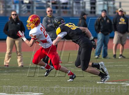 Thumbnail 2 in St. Anthony's vs. Chaminade (CHSFL Class AAA Final) photogallery.
