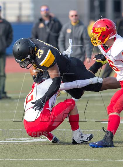 Thumbnail 3 in St. Anthony's vs. Chaminade (CHSFL Class AAA Final) photogallery.