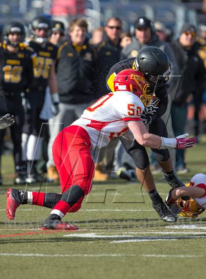 Thumbnail 3 in St. Anthony's vs. Chaminade (CHSFL Class AAA Final) photogallery.