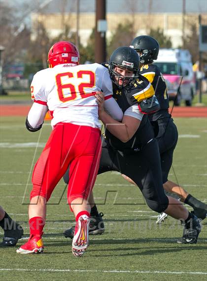 Thumbnail 3 in St. Anthony's vs. Chaminade (CHSFL Class AAA Final) photogallery.