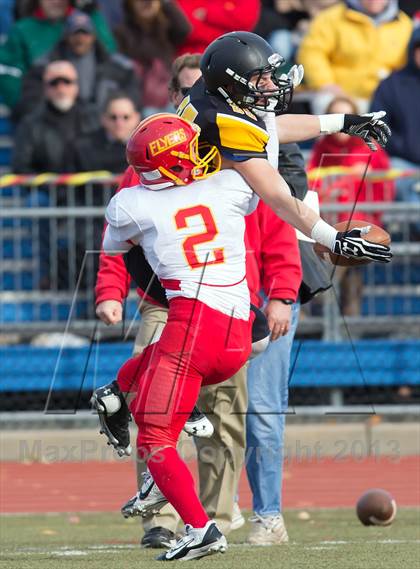 Thumbnail 1 in St. Anthony's vs. Chaminade (CHSFL Class AAA Final) photogallery.