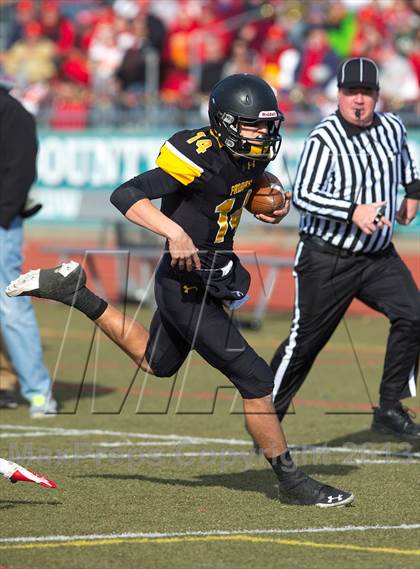 Thumbnail 3 in St. Anthony's vs. Chaminade (CHSFL Class AAA Final) photogallery.
